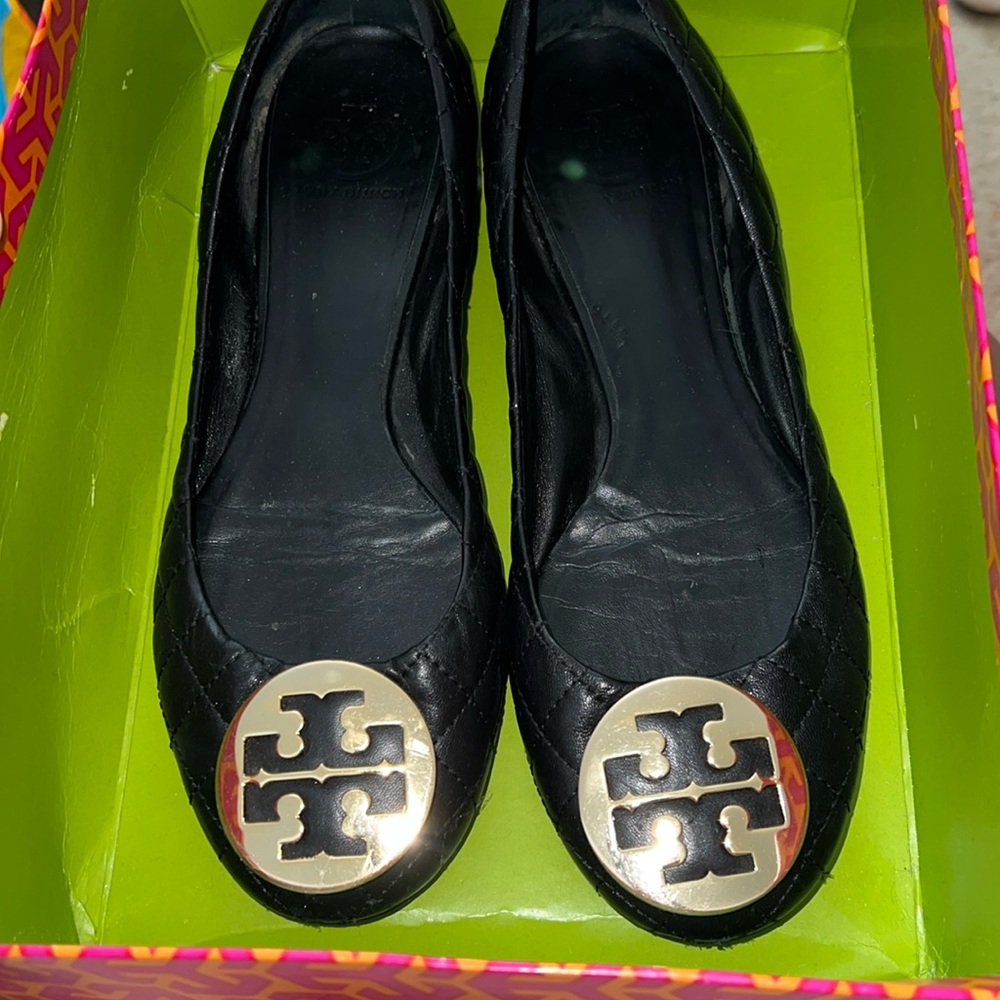 COPY - TORY BURCH QUILTED FLATS
